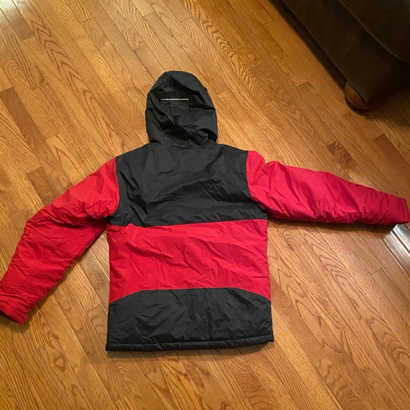 Columbia Jacket, teen size XL, super warm, excellent condition! - Picture 3 of 8